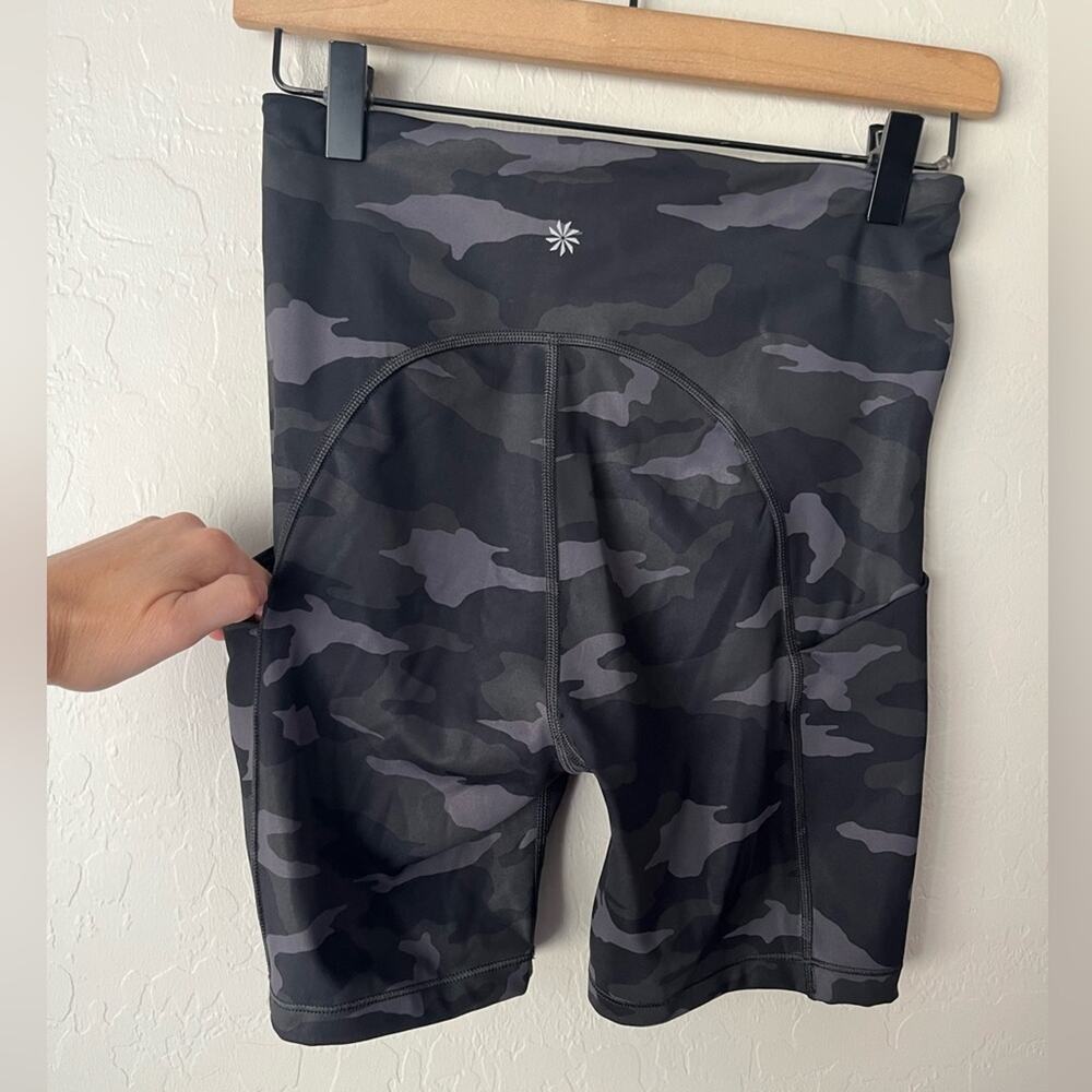 Athleta ultimate stash pocket biker shorts small - Picture 4 of 7